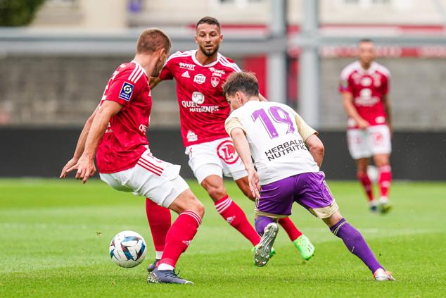 Fotos: Imágenes del empate sin goles entre el Brest y el Real Valladolid