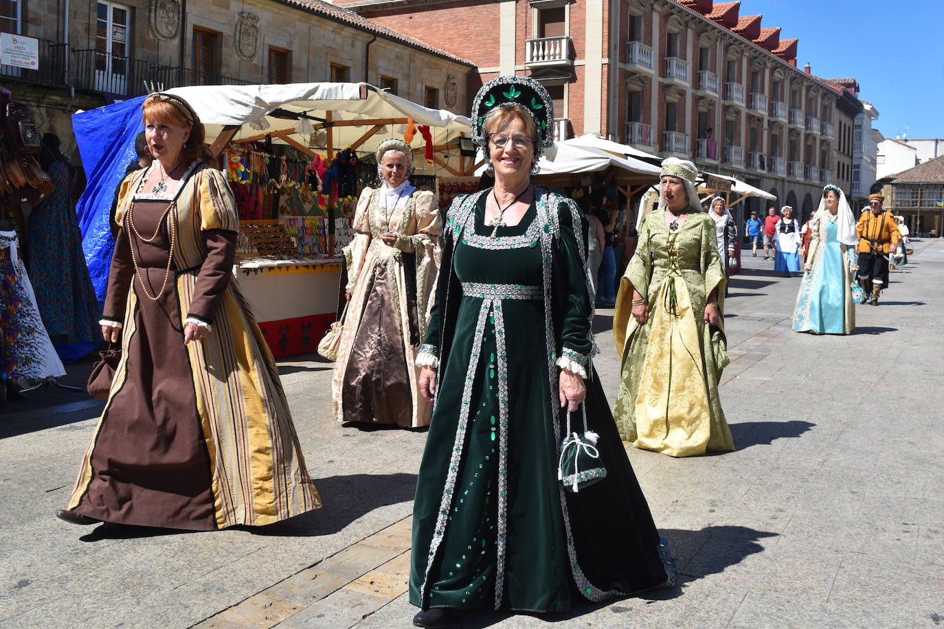 El 29 de julio de 1522 el monarca visitó la villa norteña y fue recibido por el Marqués de Aguilar y su esposa. 