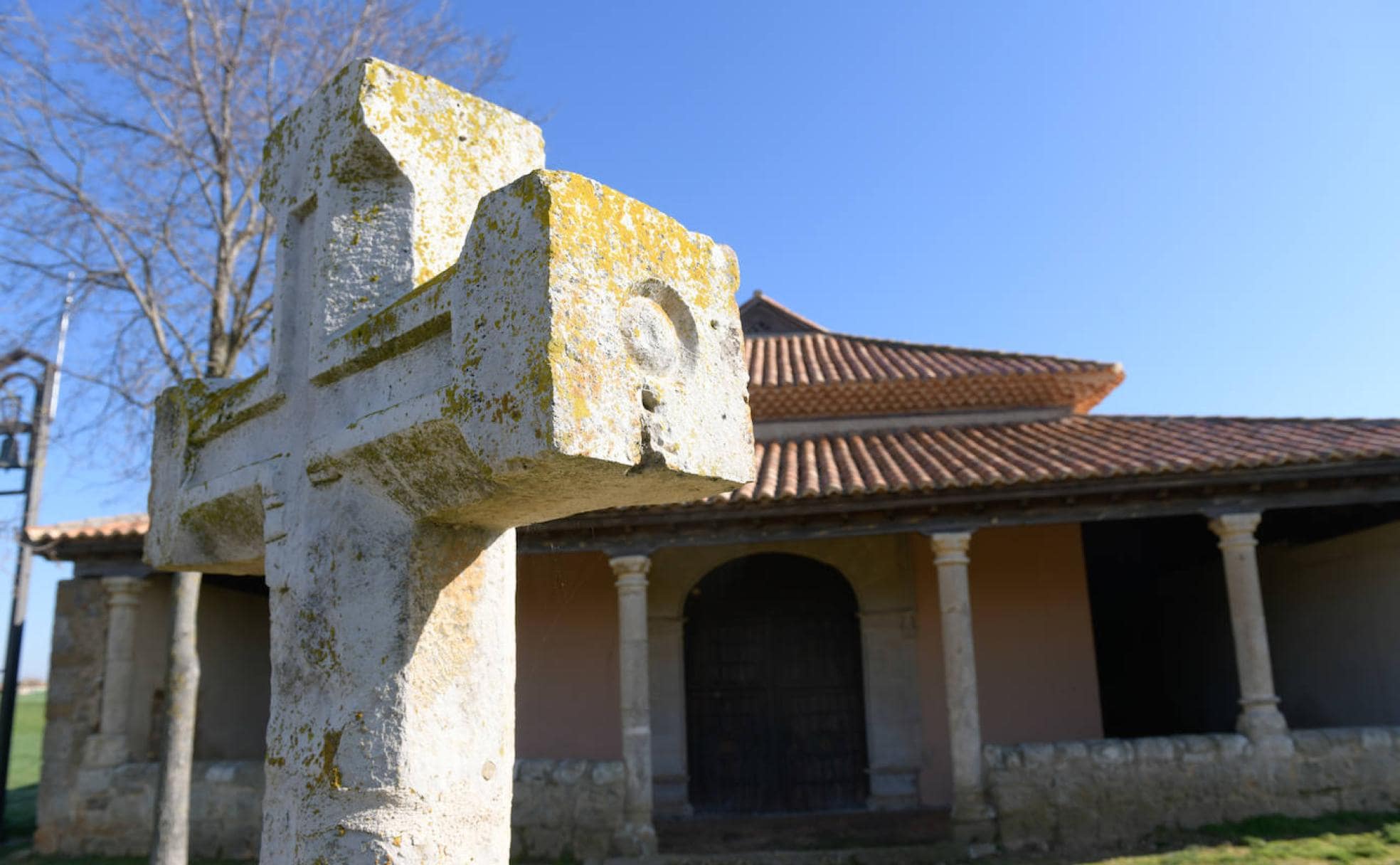 Pozuelo de la Orden: el pueblo del adobe y las cuatro ermitas