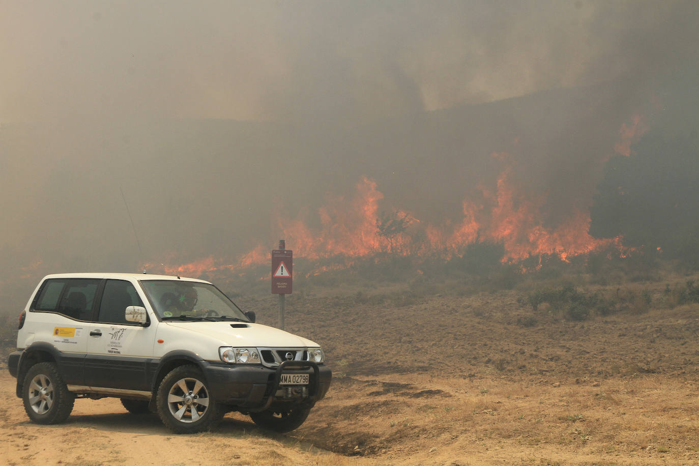 Un dumper que transportaba hierba seca causó el incendio de Navafría