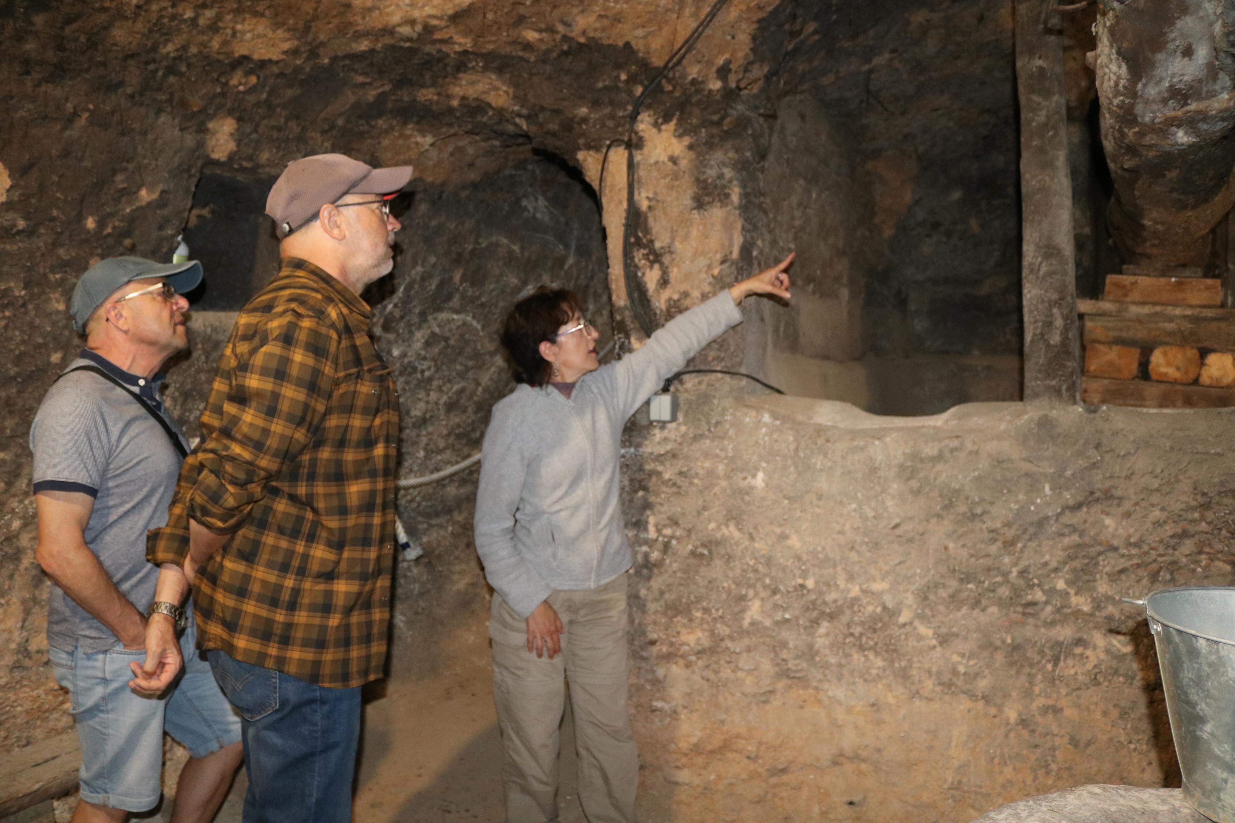 El Barrio de Bodegas de Torquemada es un reclamo turístico en la localidad
