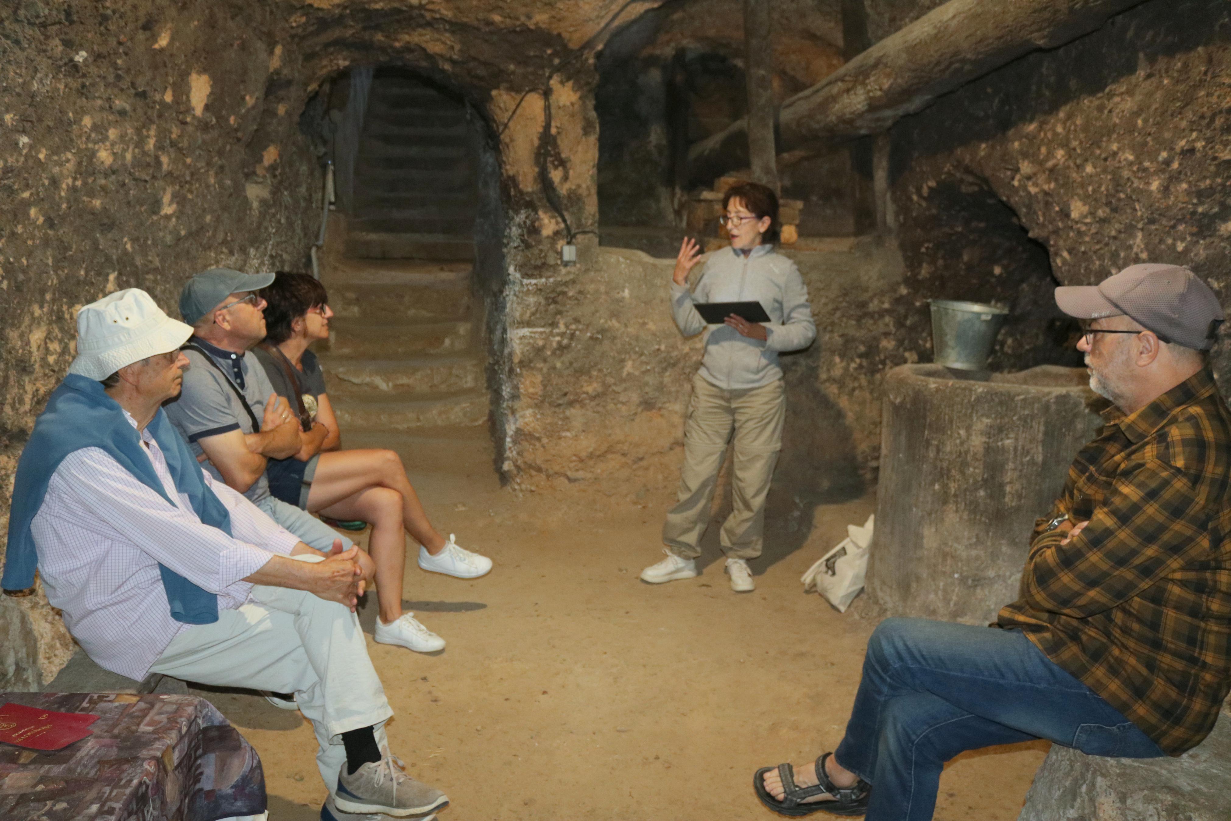 El Barrio de Bodegas de Torquemada es un reclamo turístico en la localidad