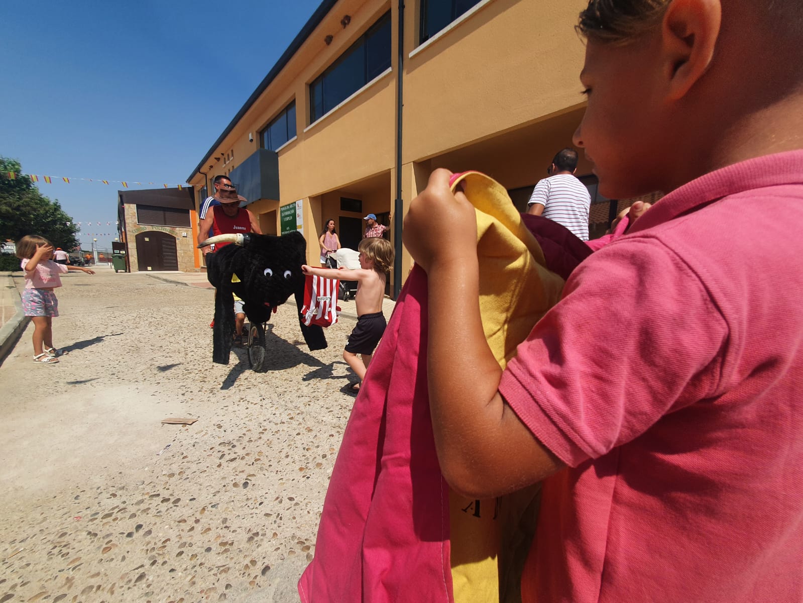 Fotos: Doñinosde Salamanca disfruta de sus fiestas pese al calor