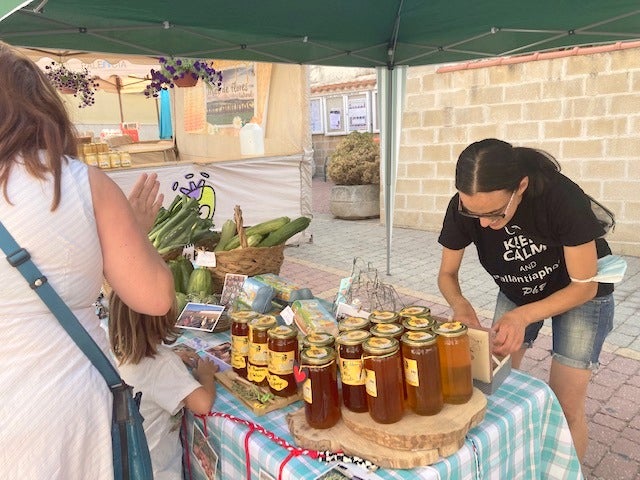 Numerosos cerrateños acudieron a la capital del Cerrato para disfrutar de una animada Feria
