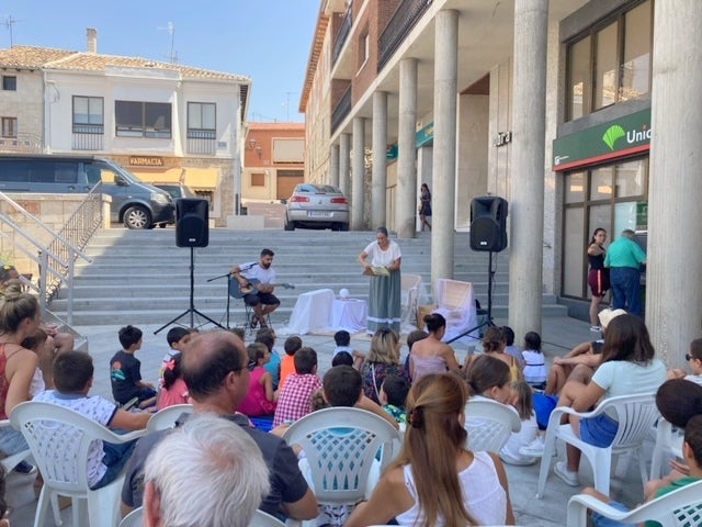 Numerosos cerrateños acudieron a la capital del Cerrato para disfrutar de una animada Feria