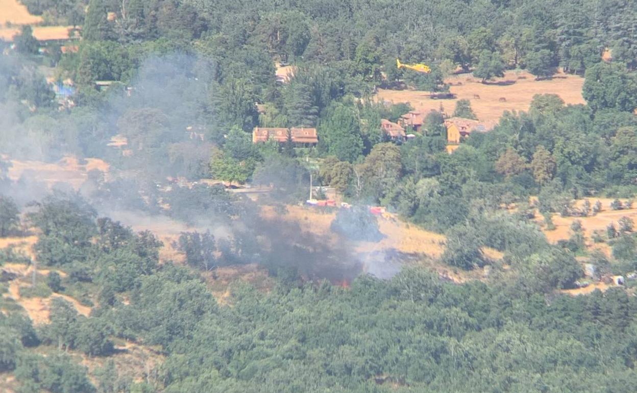 Incendio en La Granja de San Ildefonso, esta tarde. 