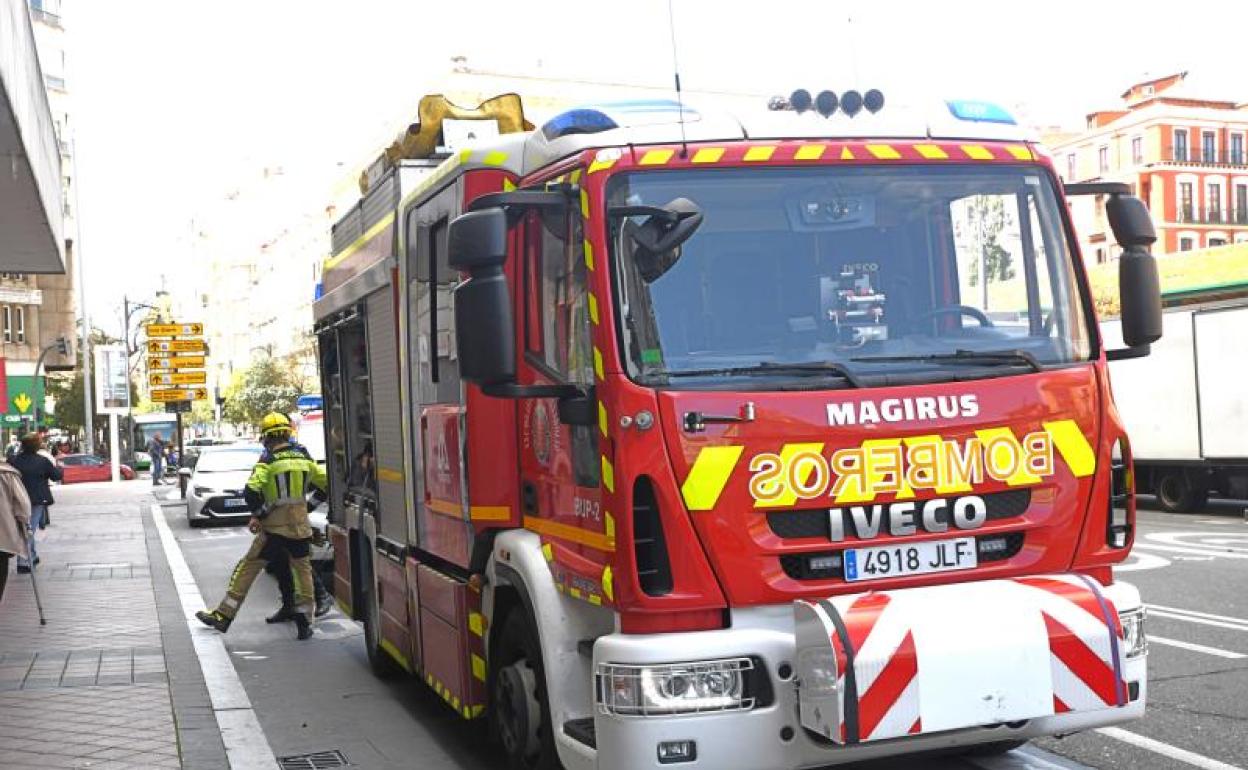 Valladolid: El incendio en una vivienda okupada desata el pánico entre los vecinos de la calle la Vía