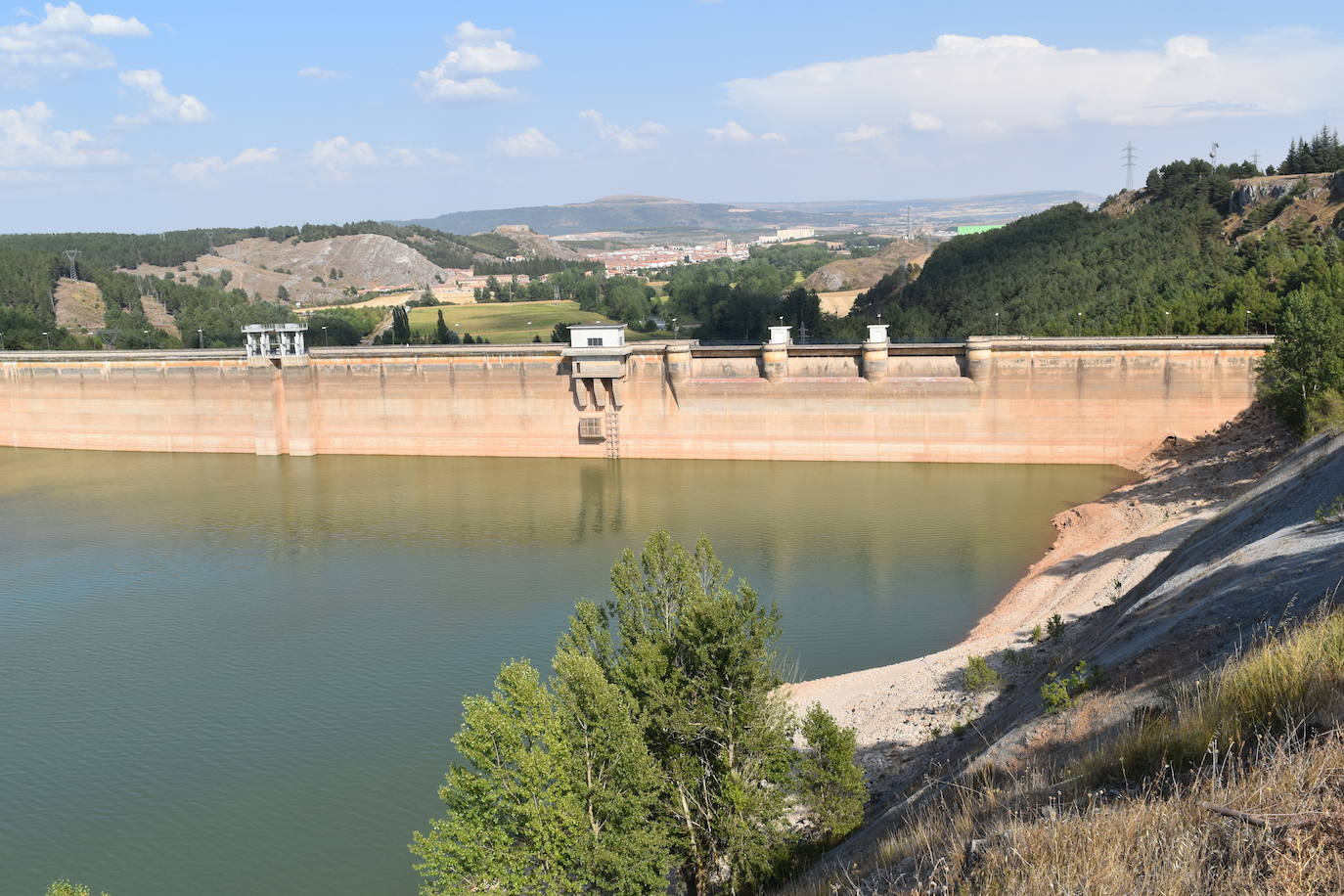 Fotos: La sequía muestra signos alarmantes en el pantano de Aguilar