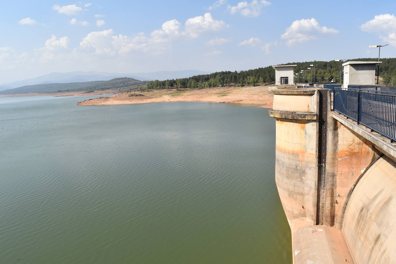 Fotos: La sequía muestra signos alarmantes en el pantano de Aguilar