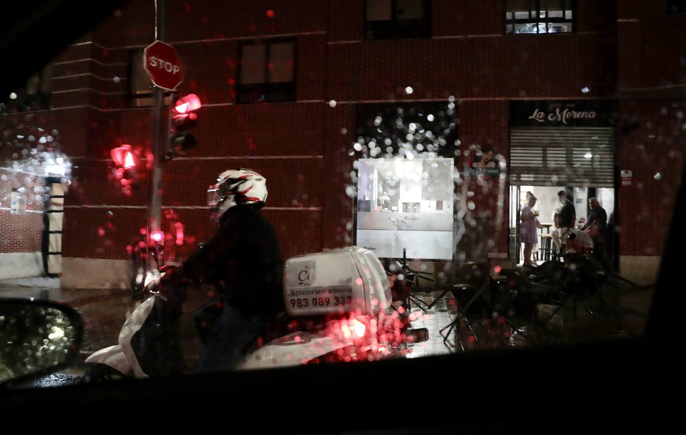 Fotos: La lluvia vuelve a aparecer en Valladolid en pleno récord de temperaturas máximas