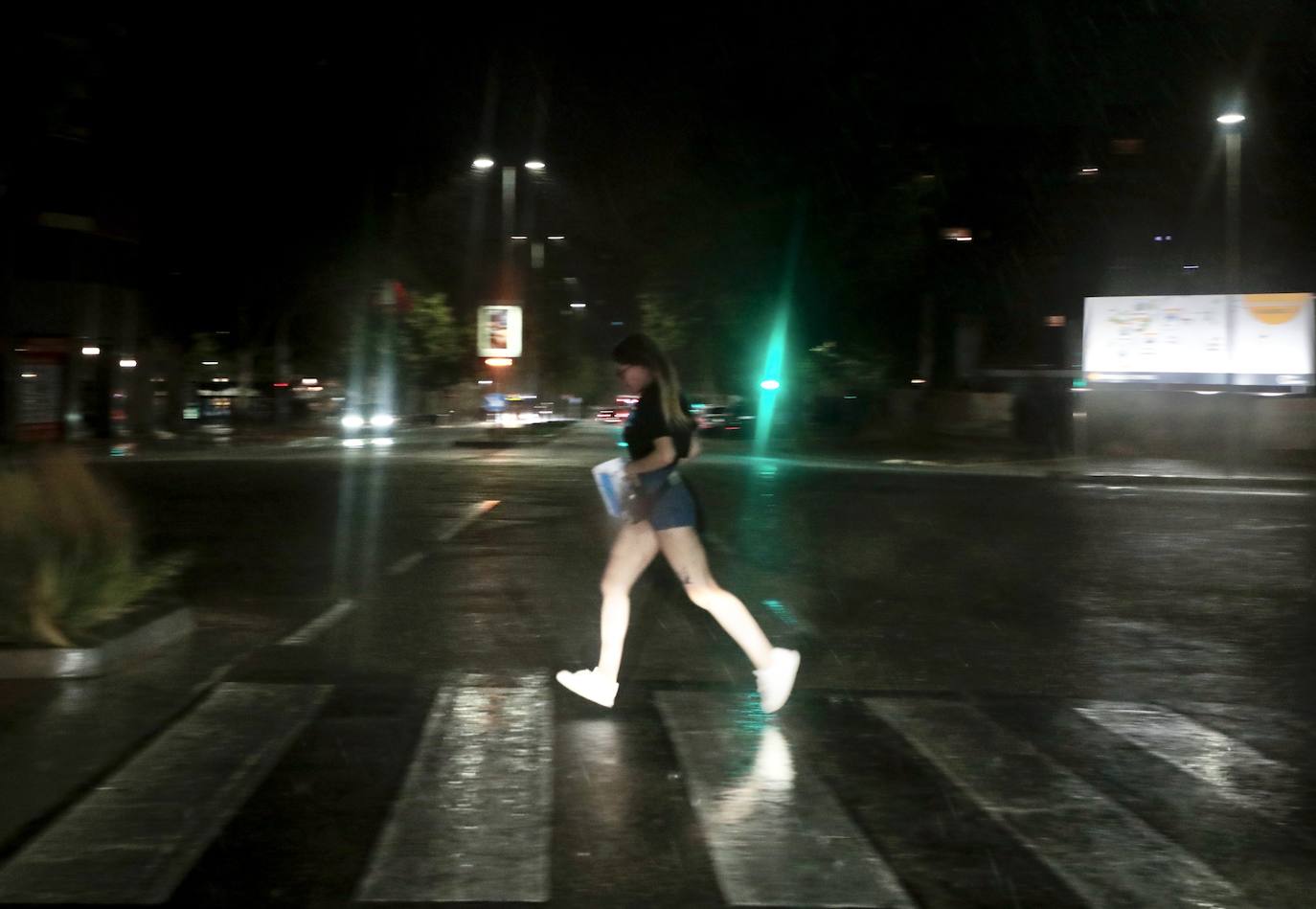 Fotos: La lluvia vuelve a aparecer en Valladolid en pleno récord de temperaturas máximas