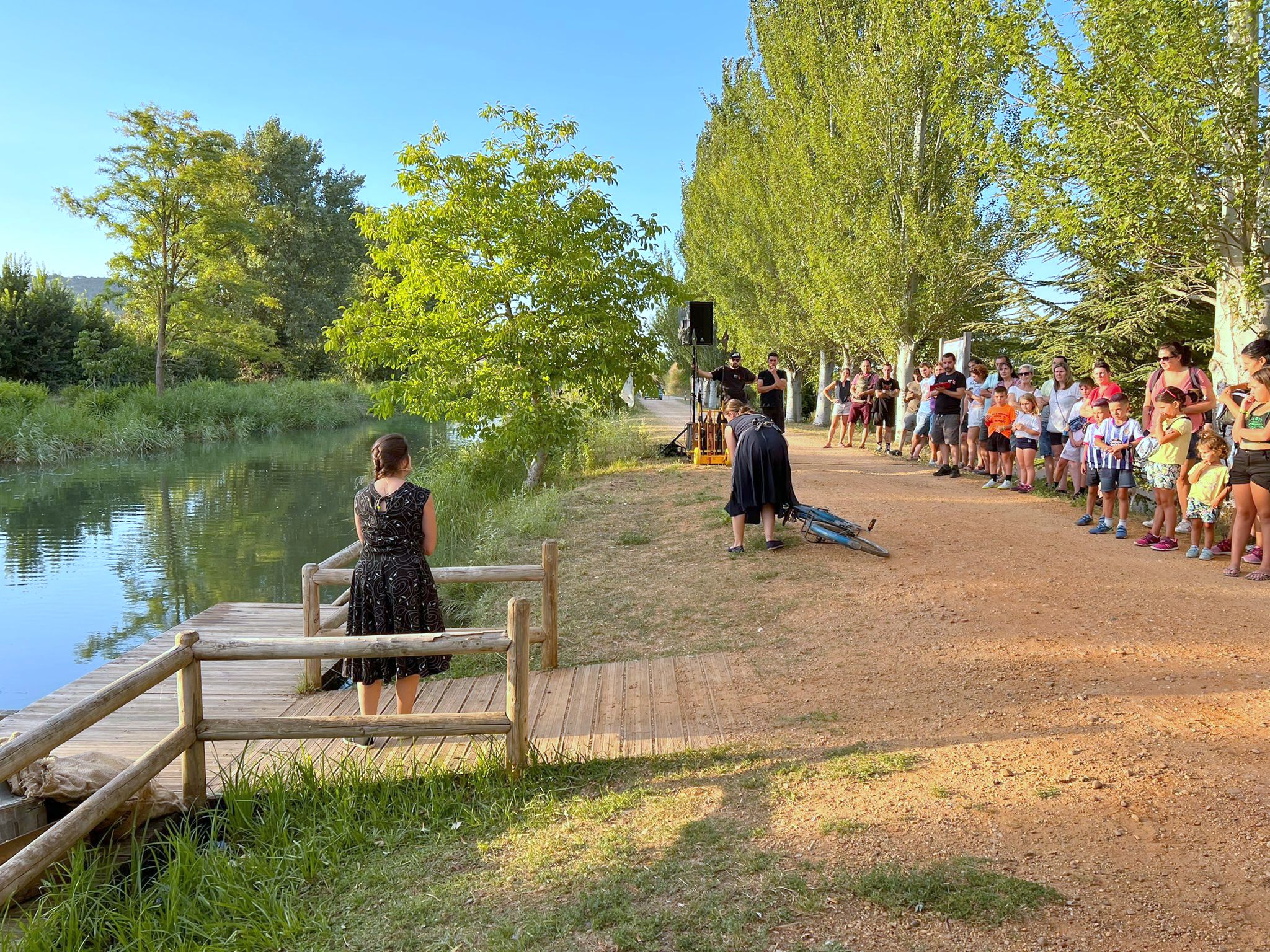 El Canal de Castilla fue el margo elegido para la ruta teatralizada en Villamuriel de Cerrato