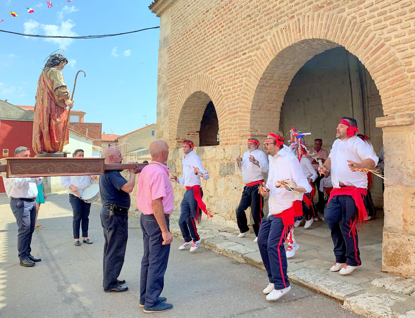 Las fiestas en honor a San Mamés han congregado a numerosos vecinos y visitantes