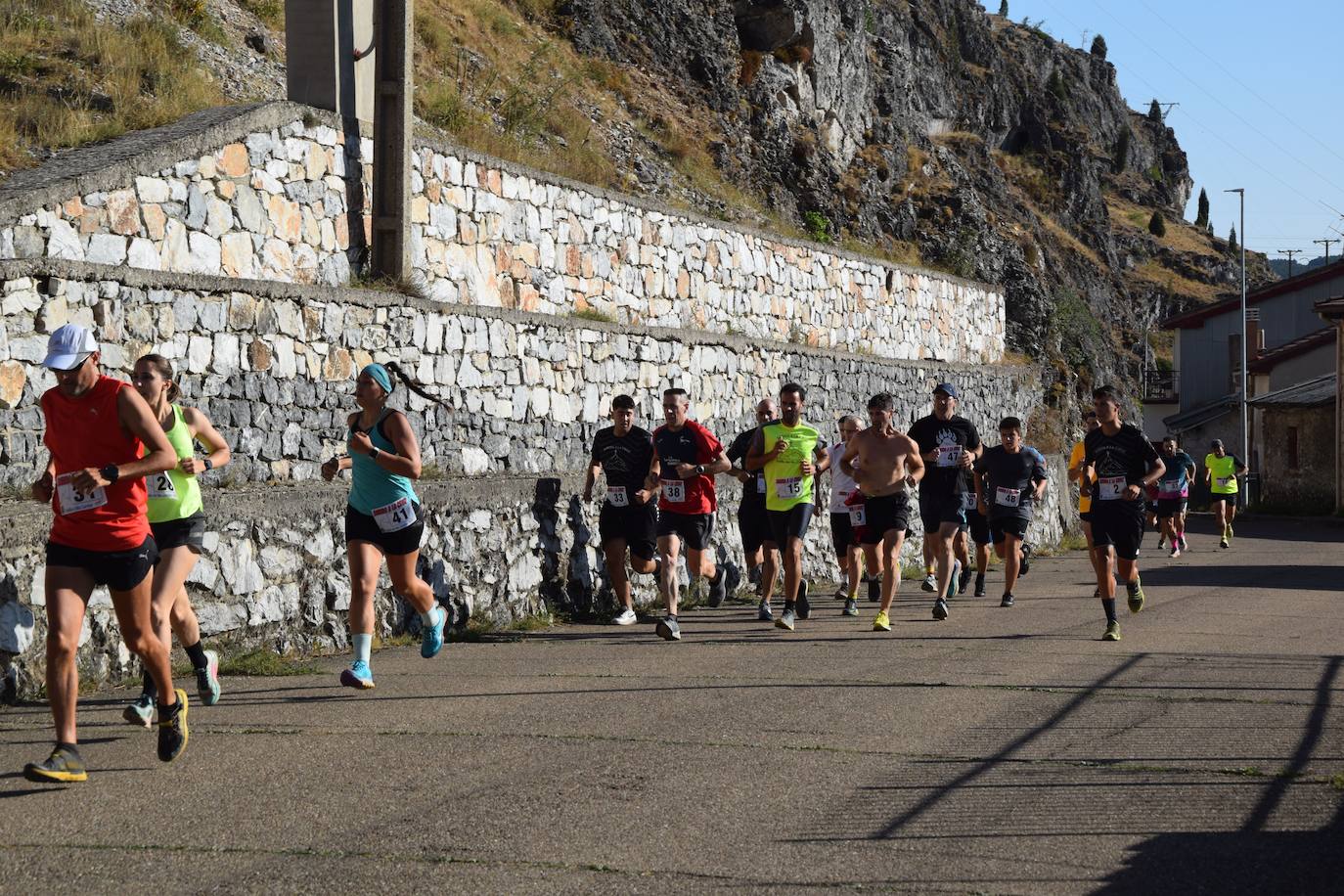 Fotos: La subida a la Cruz como apertura de las fiestas de Velilla