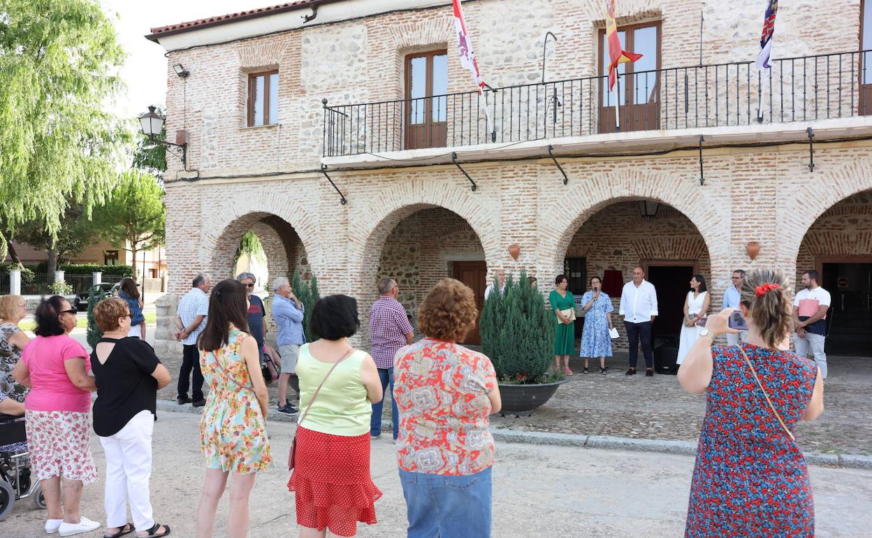 Inauguración de la casa consistorial de Labajos.