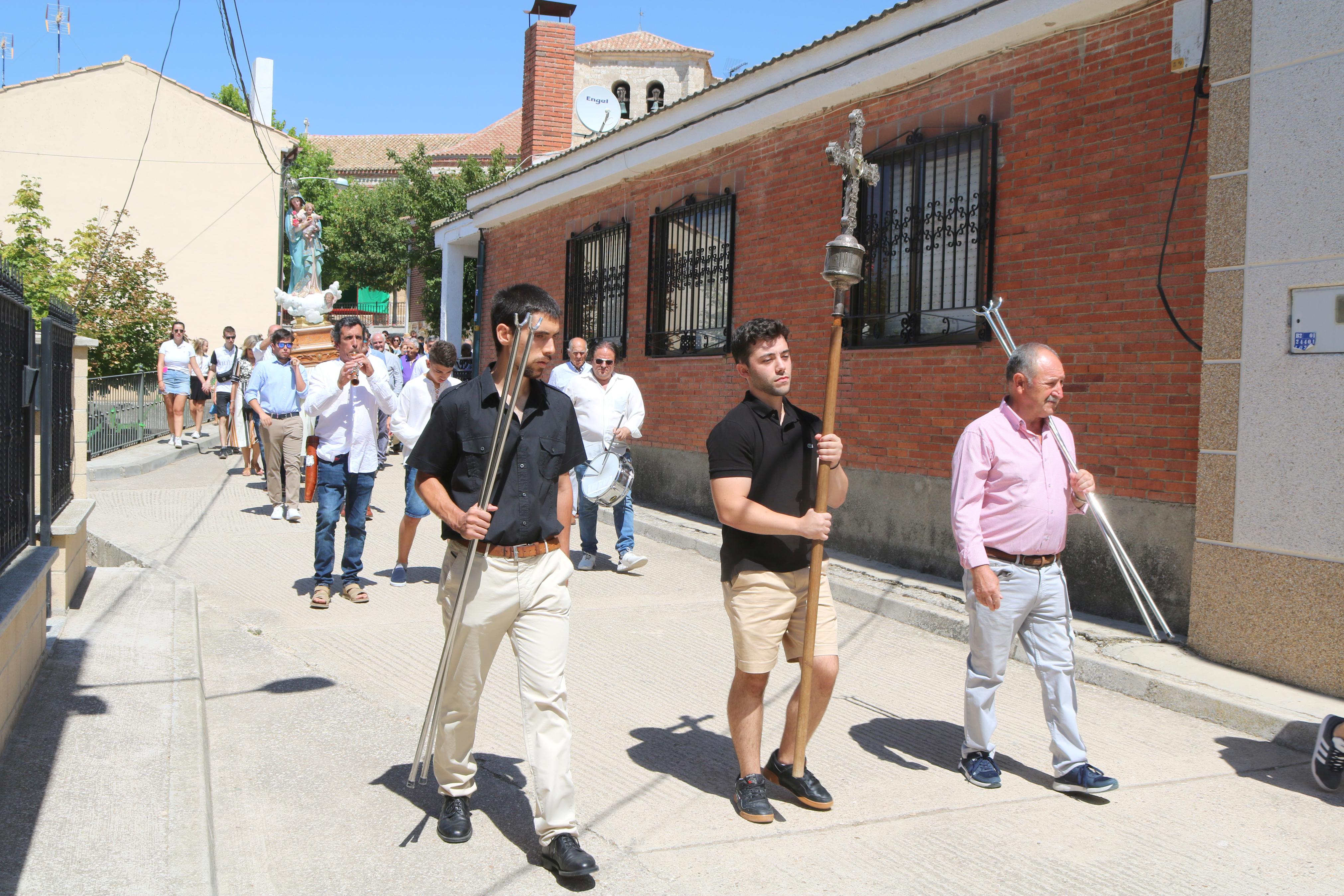 Villaconancio honra a su Patrona con la Jota de los Labradores