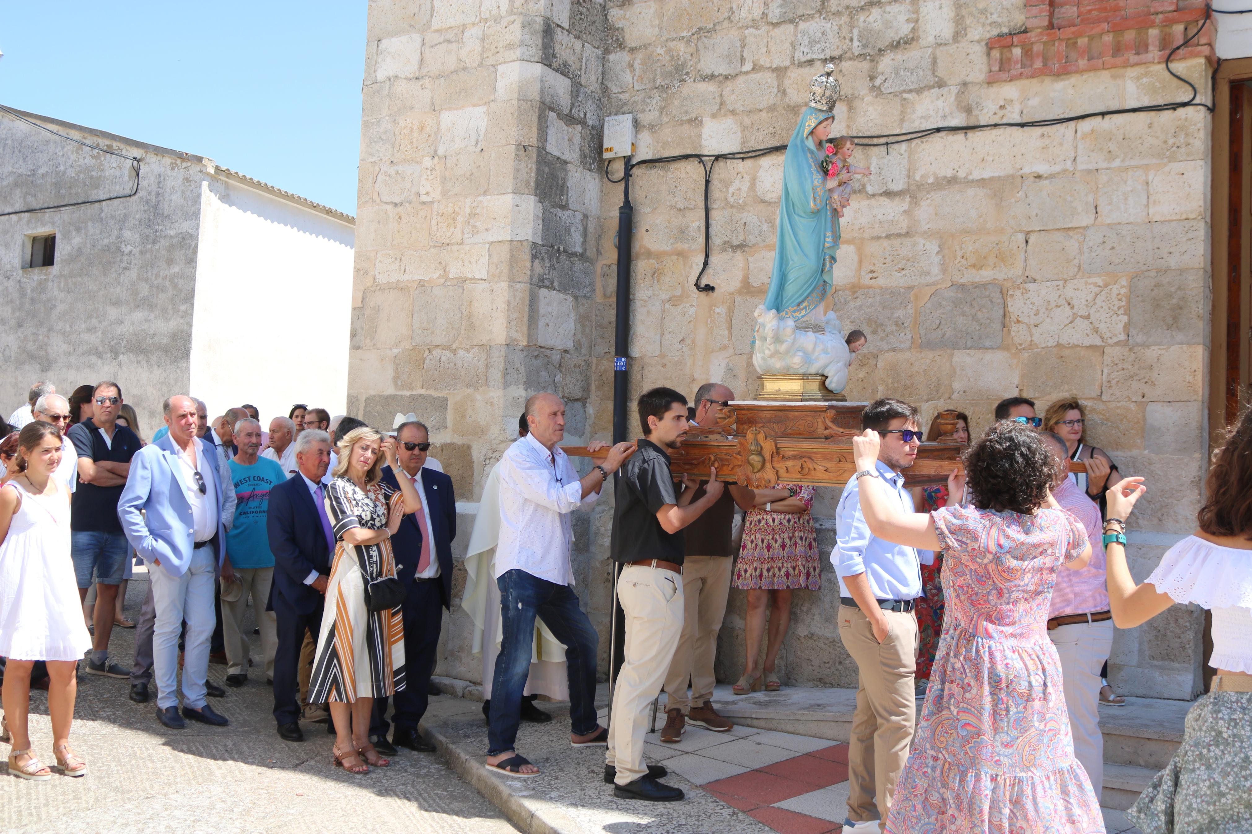 Villaconancio honra a su Patrona con la Jota de los Labradores