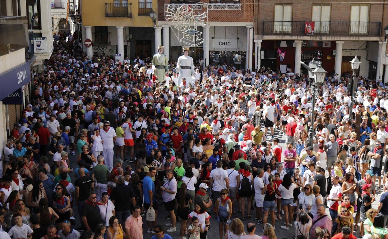 Peñafiel, ayer durante el inicio de las fiestas.