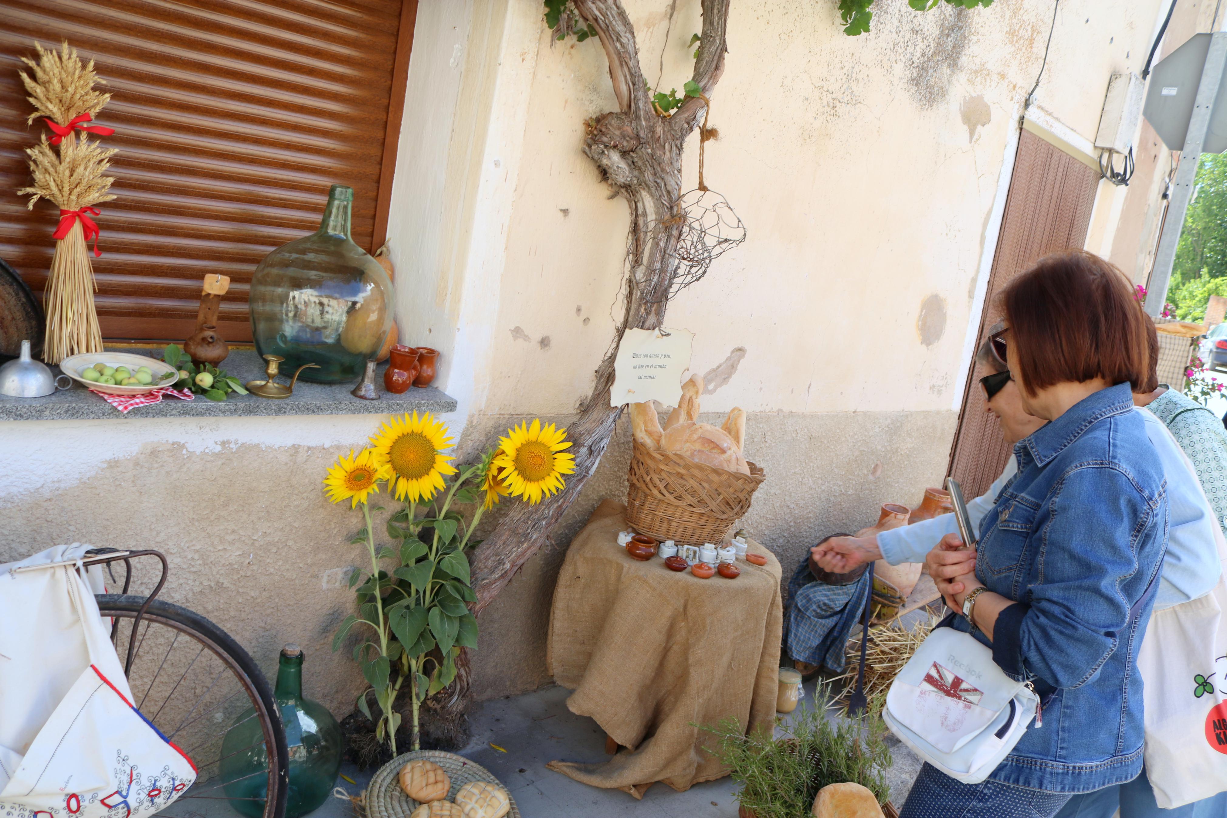 Vecinos y visitantes se volcaron con la Feria del Pan celebrada en Cobos de Cerrato