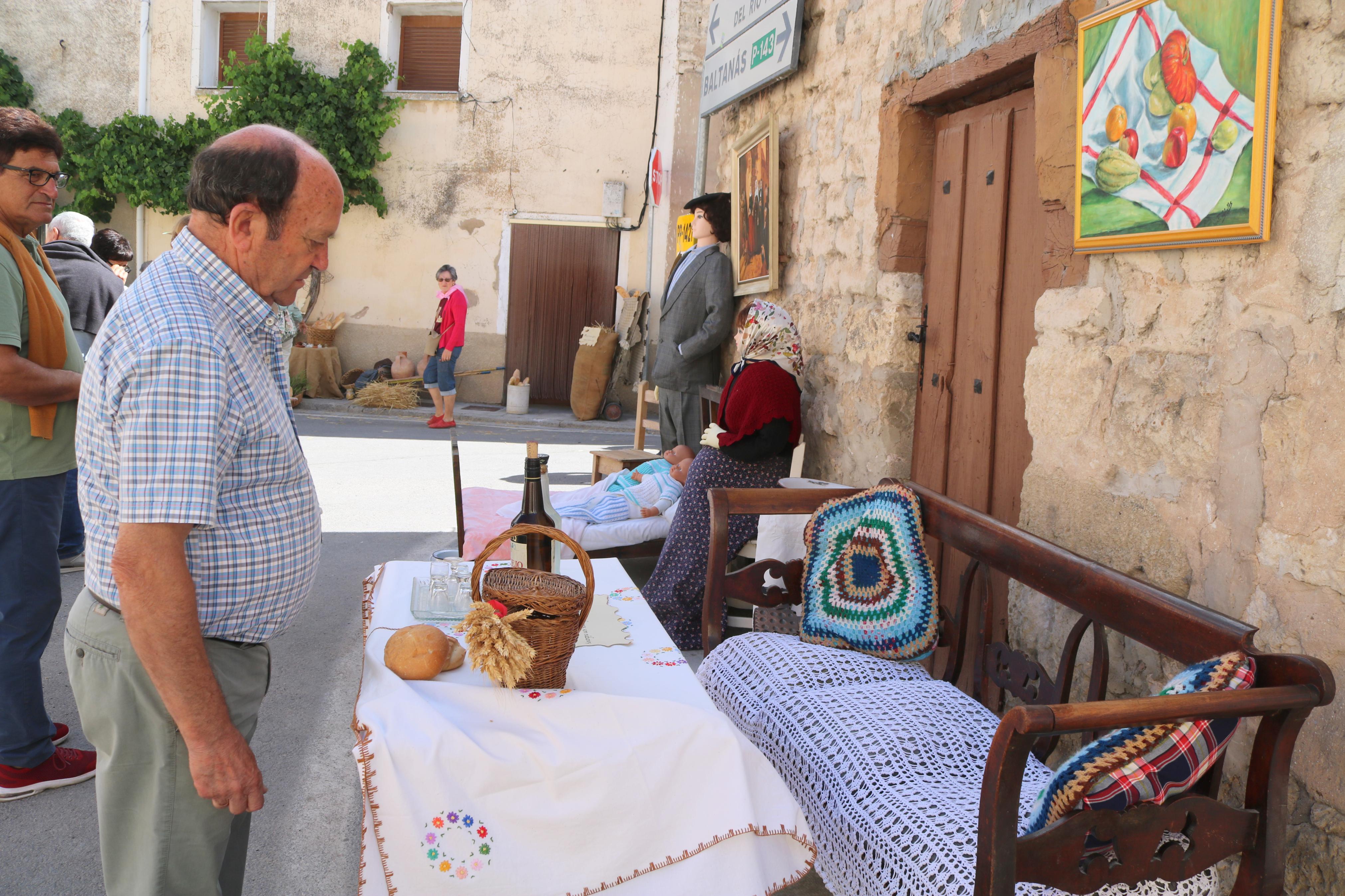 Vecinos y visitantes se volcaron con la Feria del Pan celebrada en Cobos de Cerrato