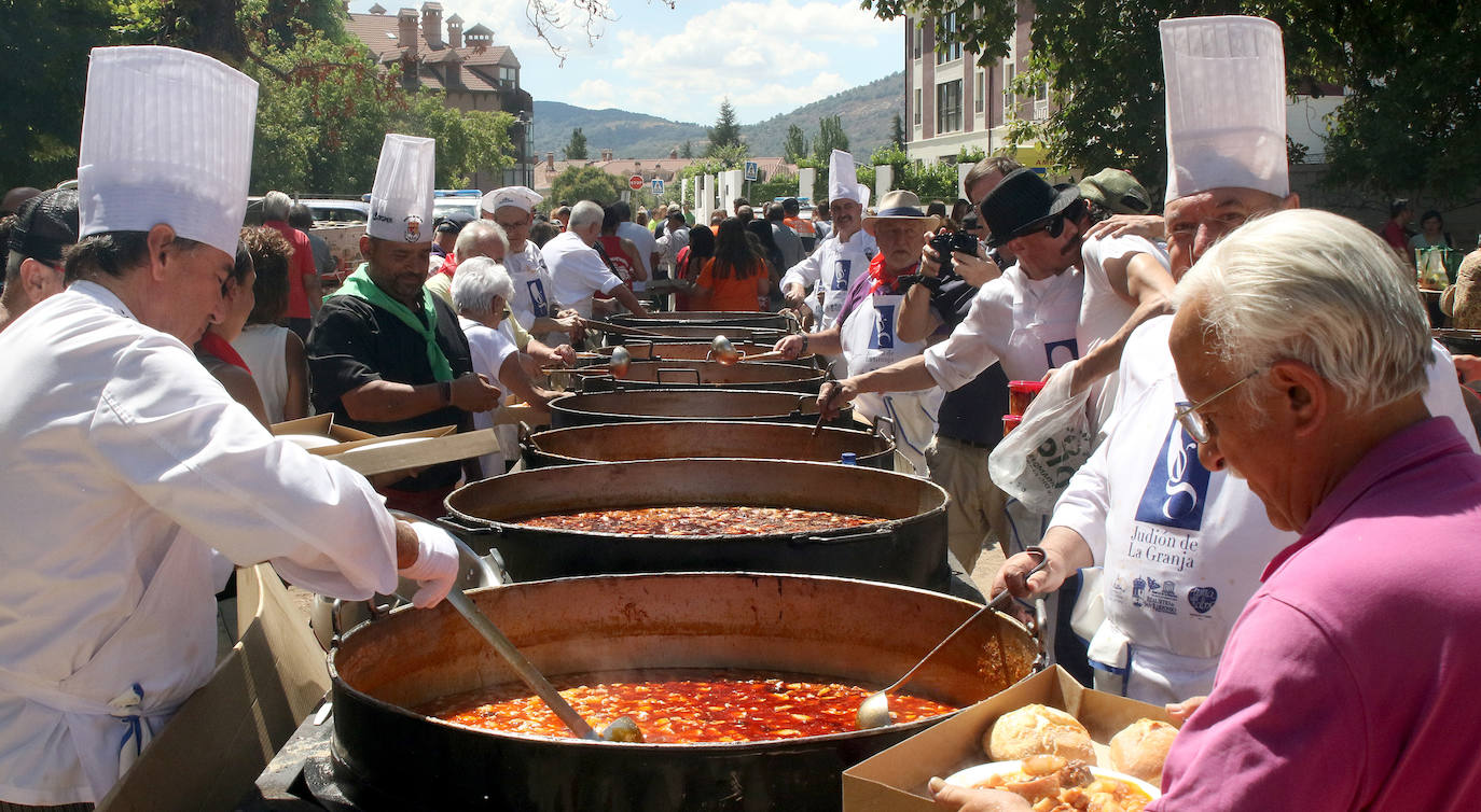 Tradicional judiada en las fiestas de La Granja de San Ildefonso. 