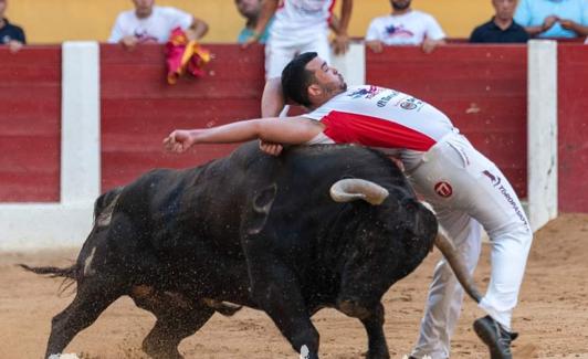 César Ramos, en un concurso de cortes. 