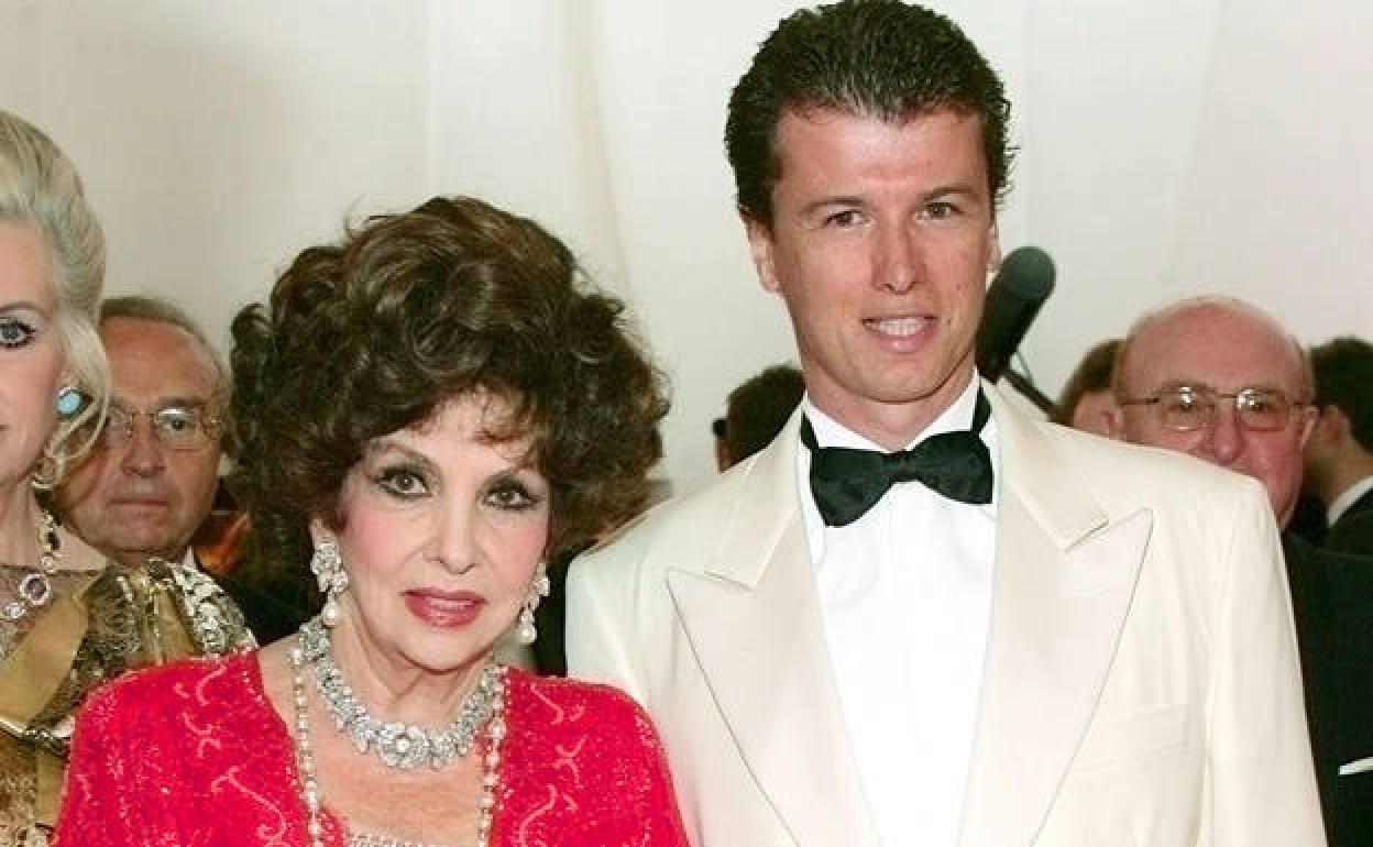 Gina Lollobrigida junto a Javier Rigau. 