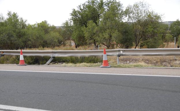 Tres atendidos tras el vuelco de una furgoneta en Quintanilla de Onésimo