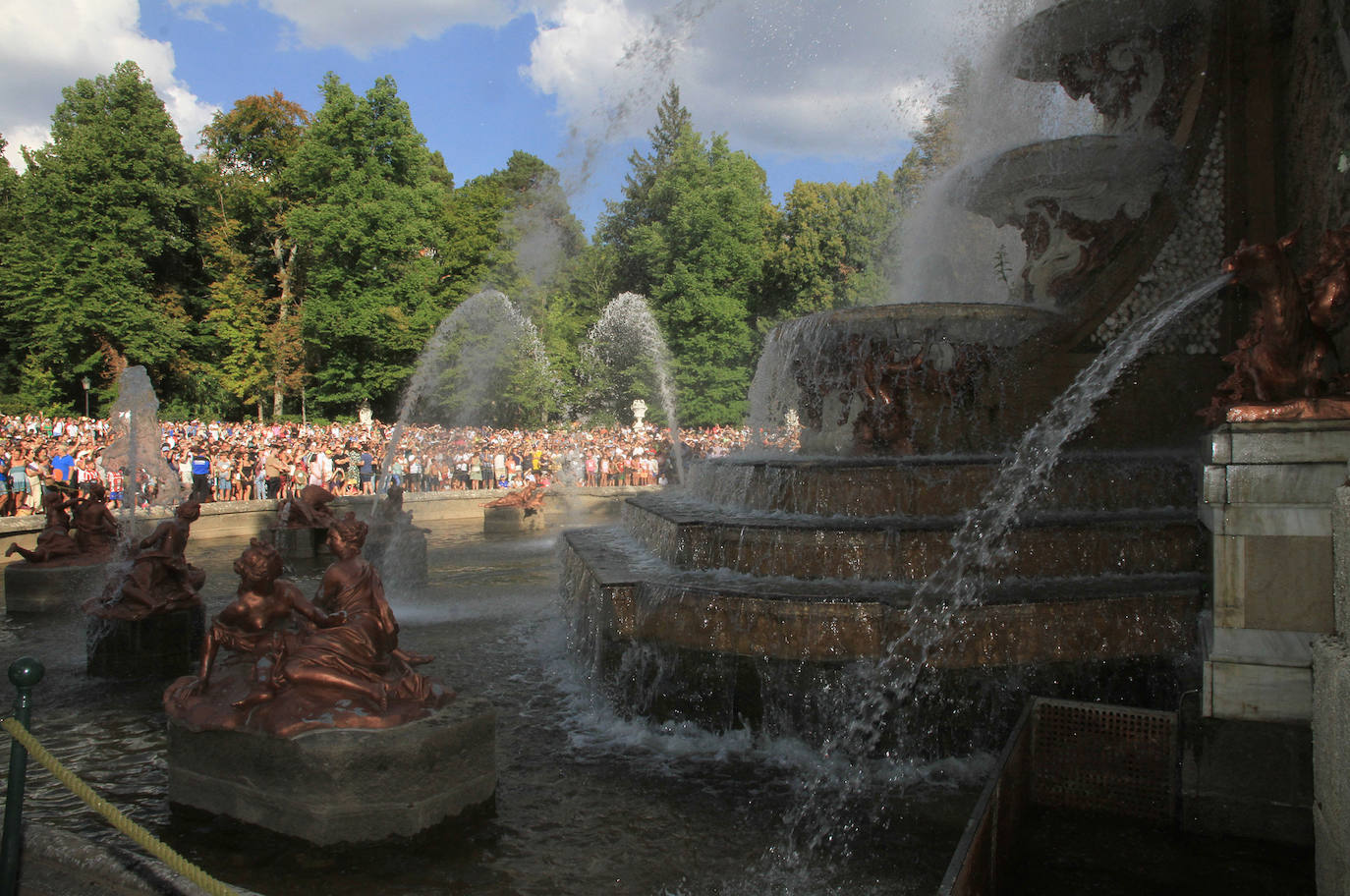 Espectáculo de las fuentes de La Granja con motivo de San Luis.