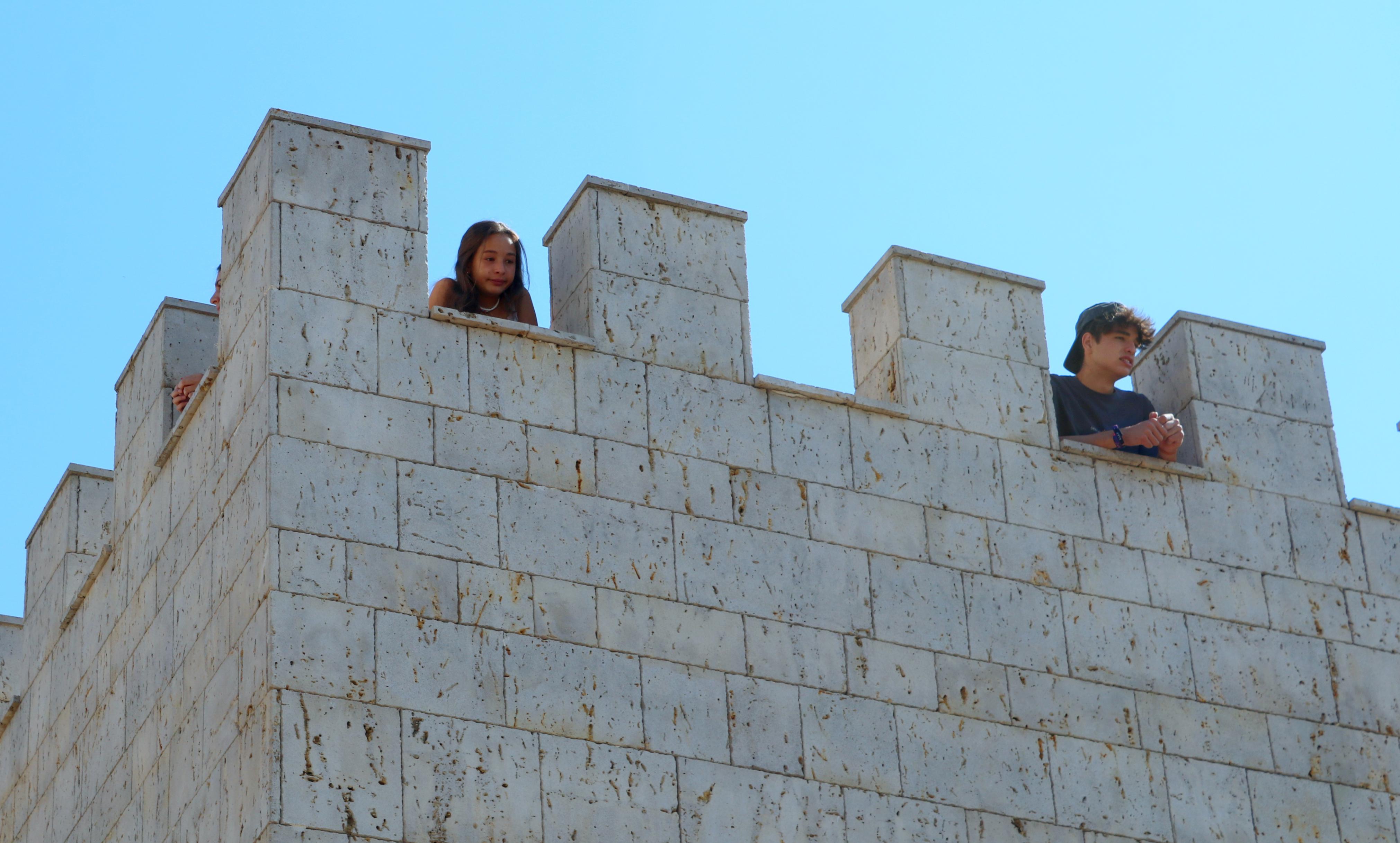 Vecinos y visitantes llenan los pases de las visitas teatralizadas por Torquemada