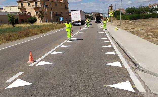 Qué son los dientes de dragón, las señales que la DGT está poniendo a prueba