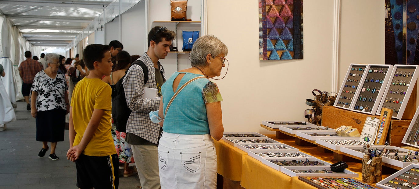 La Feria de Artesanía reinventa los  oficios tradicionales