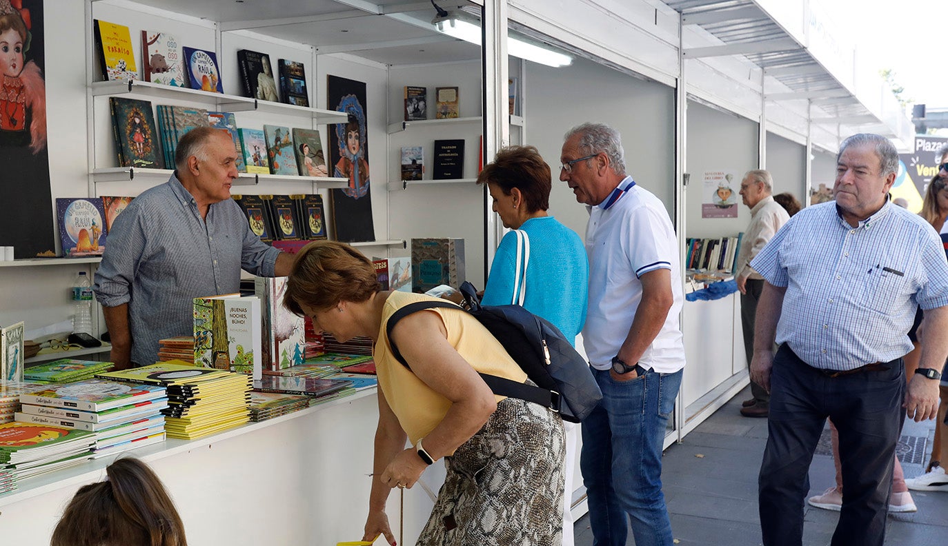 El parque del Salón se enriquece con la Feria del Libro