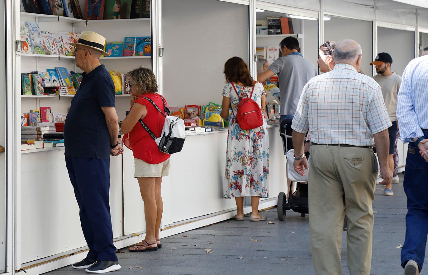 El parque del Salón se enriquece con la Feria del Libro