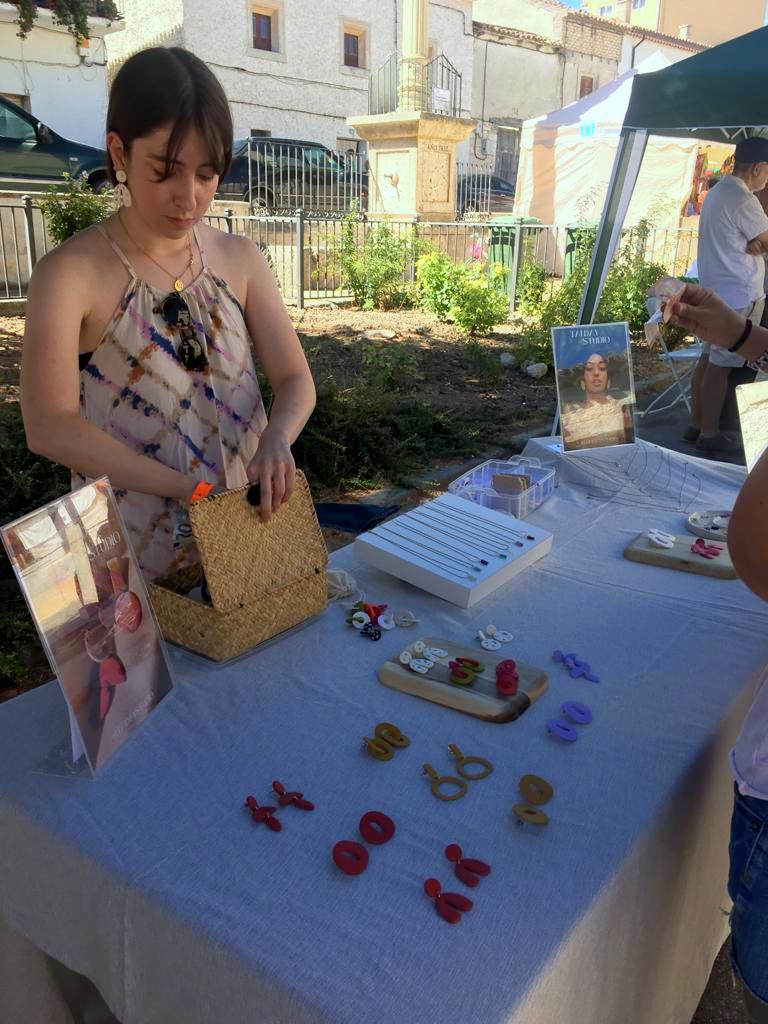 Cevico Navero contó con varios artesanos y productores alimentarios de la comarca