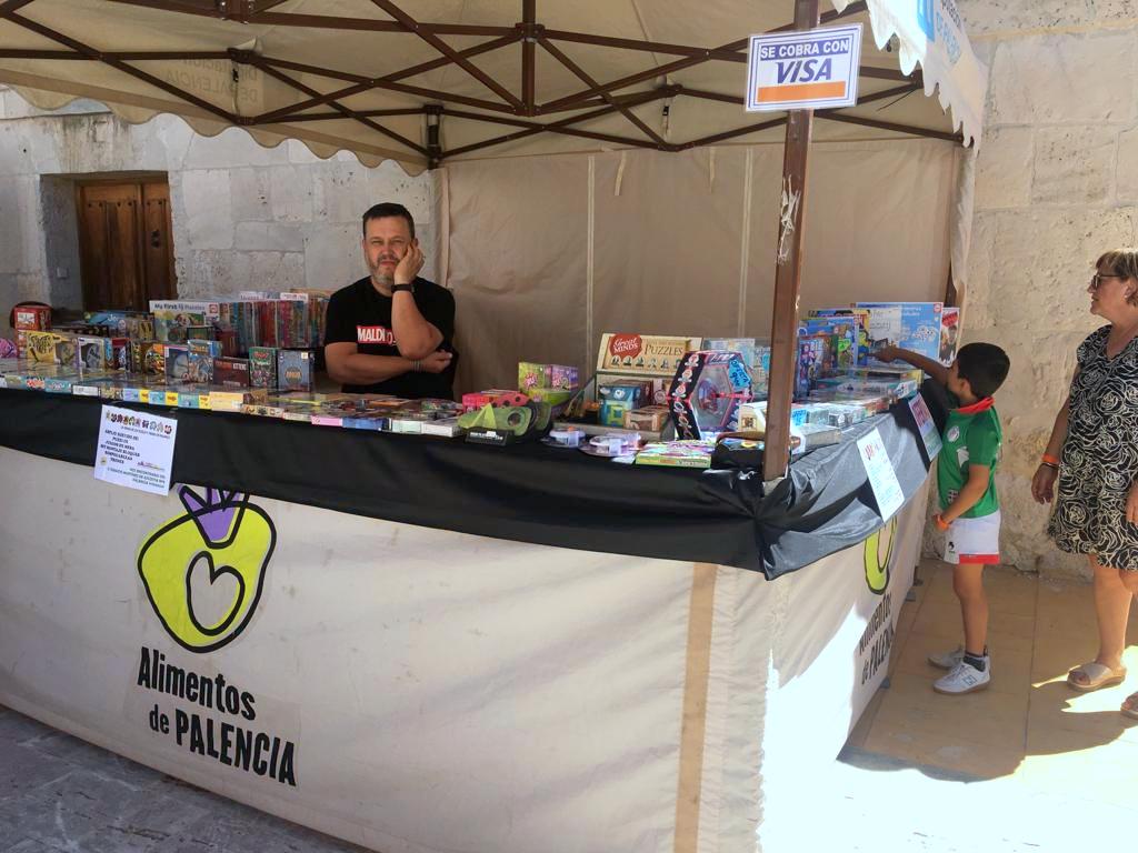 Cevico Navero contó con varios artesanos y productores alimentarios de la comarca