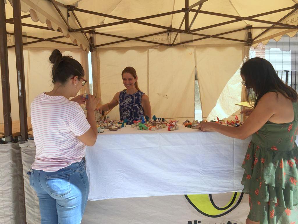 Cevico Navero contó con varios artesanos y productores alimentarios de la comarca
