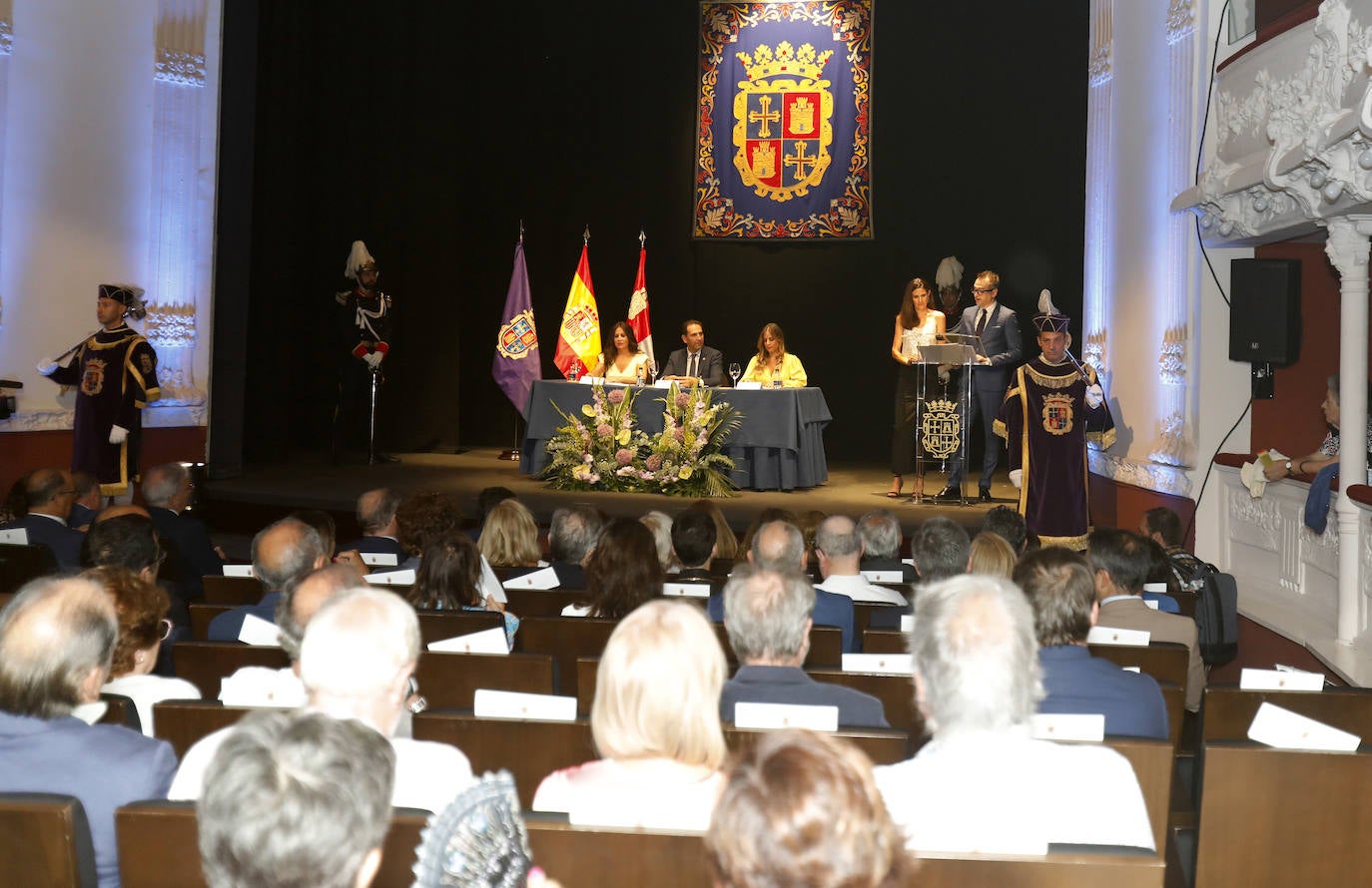 Fotos: La pregonera literaria reivindica el palentinismo