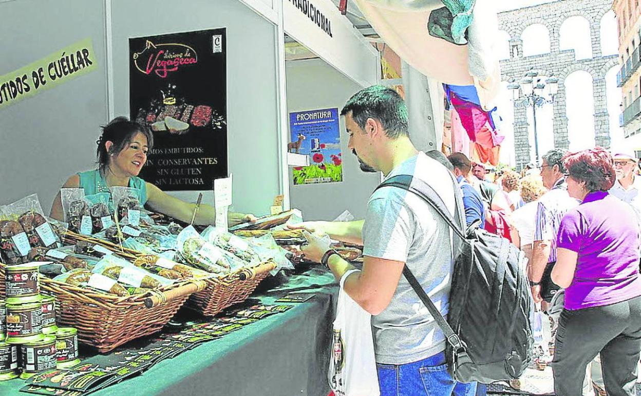 Feria de la Mujer Rural, en la avenida del Acueducto, antes de la pandemia. 