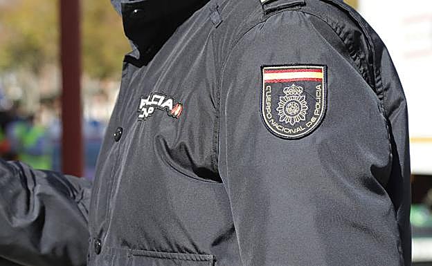 Una operación antidroga de la Policía Nacional de Palencia culmina con registros en Torrelavega y Parla 