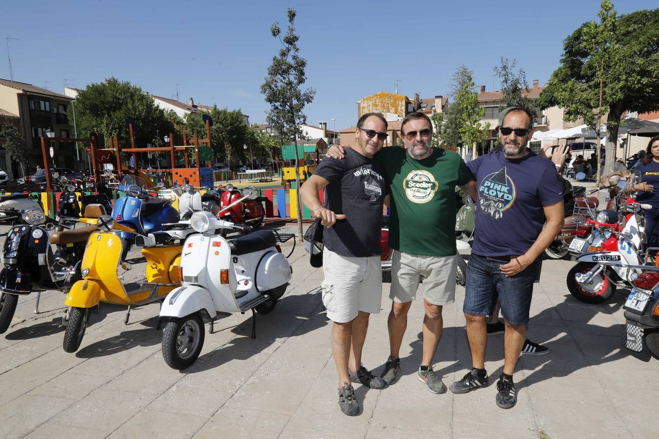 Fotos: Vespas y lambrettas protagonizan la Scooter Run Ribera del Duero en Peñafiel