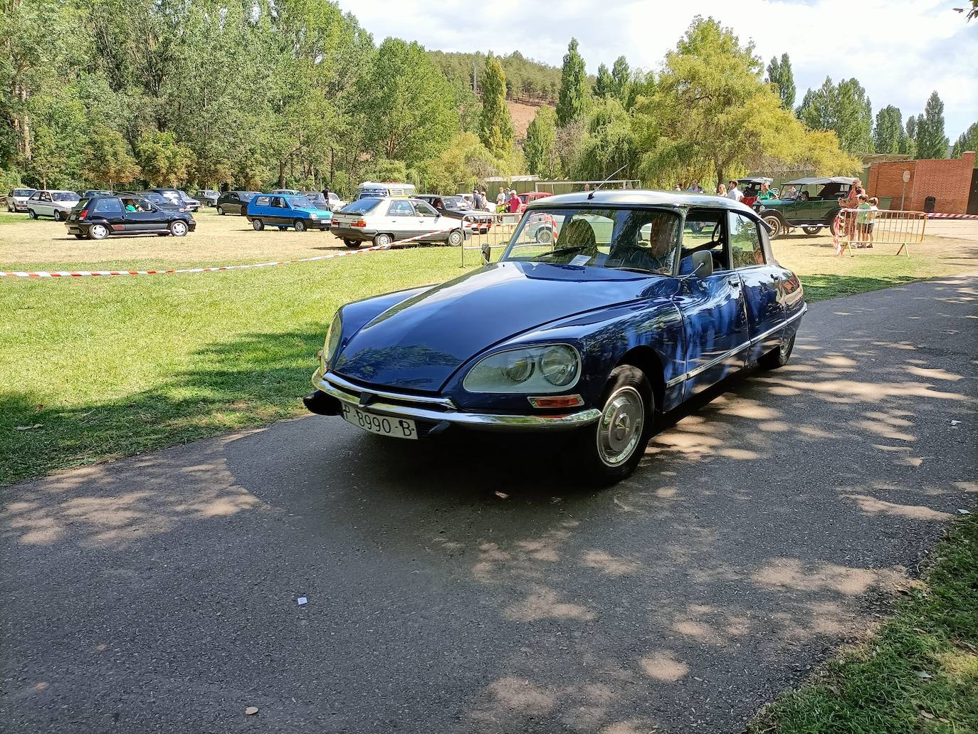 Fotos: Los coches clásicos invaden Alar del Rey