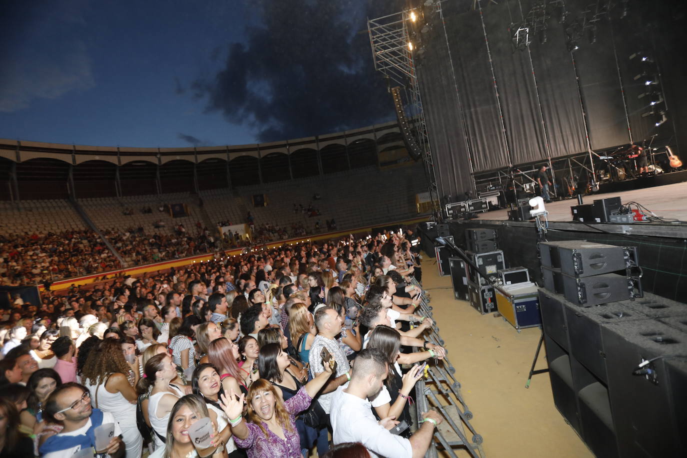 Fotos: Palencia empieza a disfrutar del concierto de Luis Fonsi