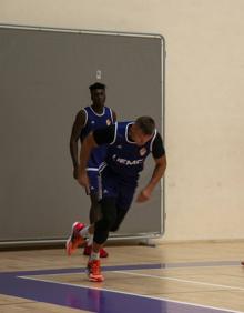 Imagen secundaria 2 - El Real Valladolid Baloncesto ya trabaja de nuevo