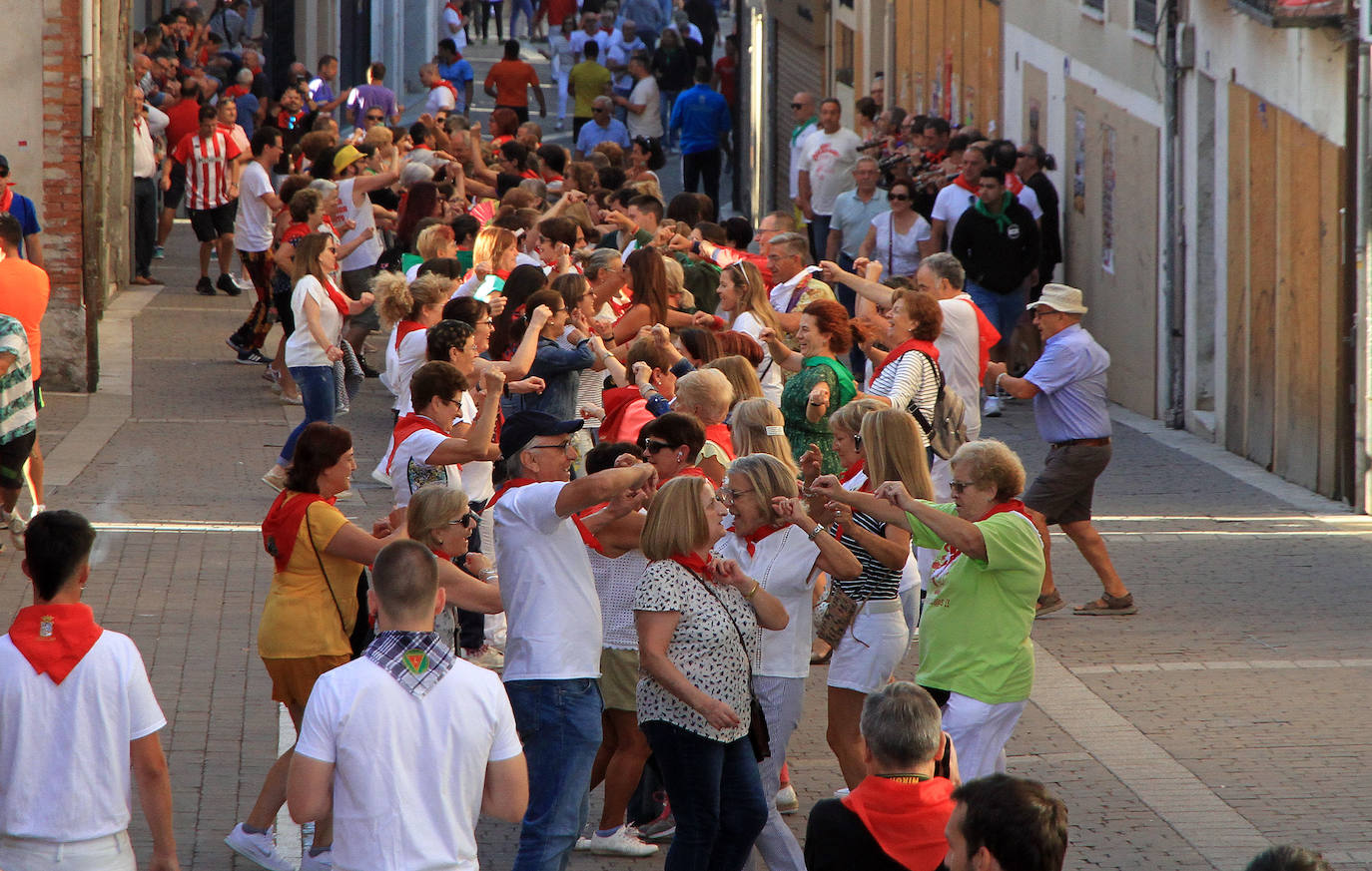 Encierro del martes en las fiestas de Cuéllar.