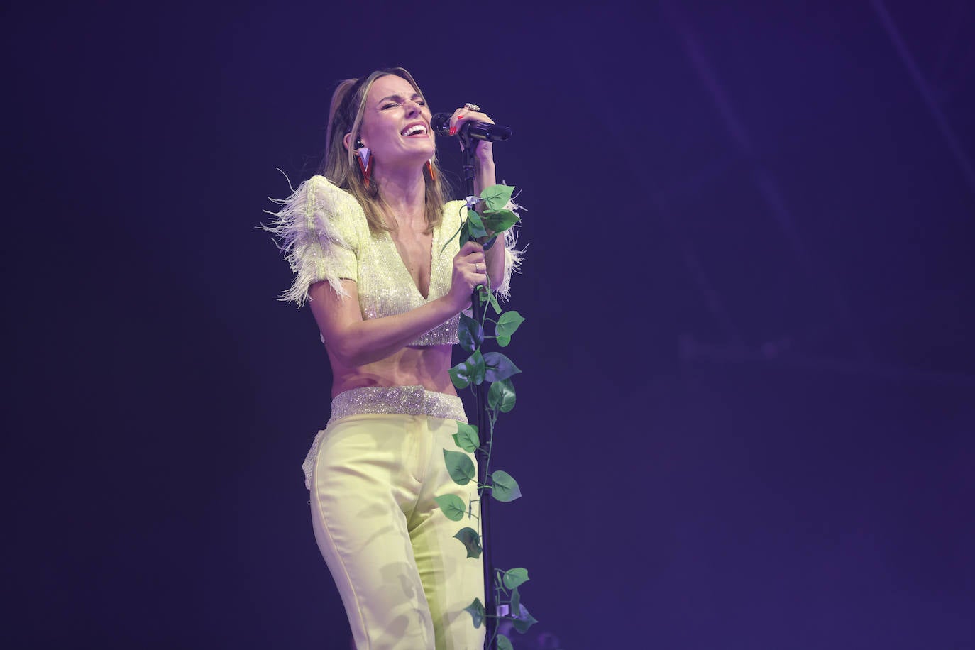 Fotos: Edurne desprende magia durante el concierto en la Plaza Mayor