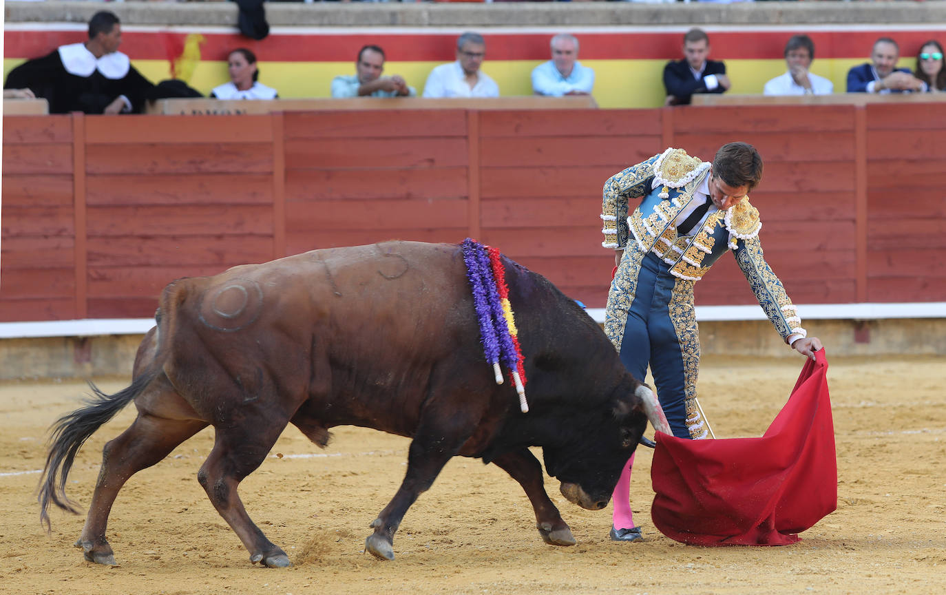 Fotos: El Juli agranda su leyenda en Palencia