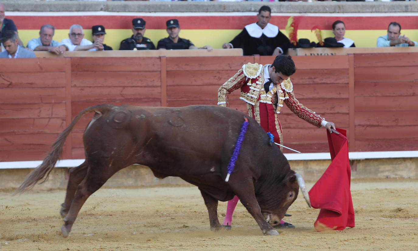 Fotos: El Juli agranda su leyenda en Palencia