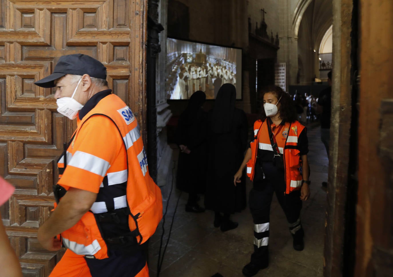 Fotos: El trascoro de la Catedral se queda pequeño para celebrar el día de San Antolín