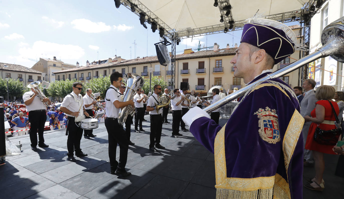 Fotos: El trascoro de la Catedral se queda pequeño para celebrar el día de San Antolín